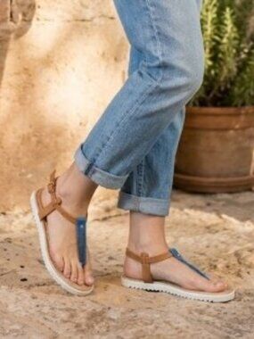 Barbara Barbieri Women's Upper Leather Thong Sandals, Size: 40